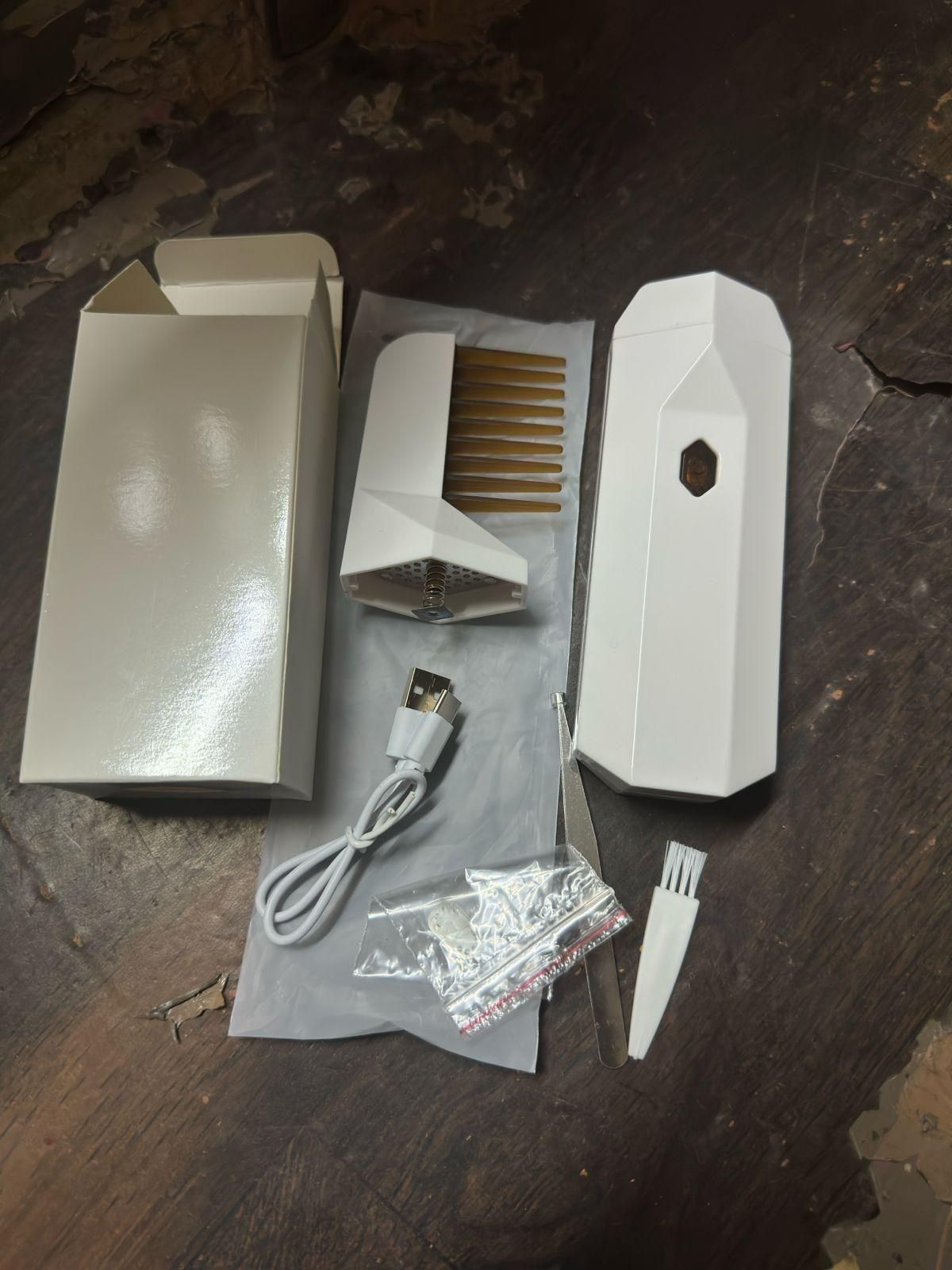 Multifunctional Fragrance Comb – Massage & Hair Care